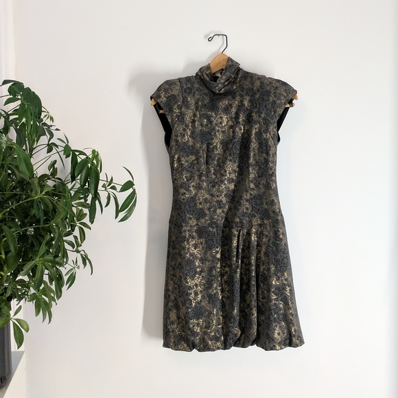 Nanette Lepore Dresses & Skirts - Nanette Lepore black and gold brocade dress